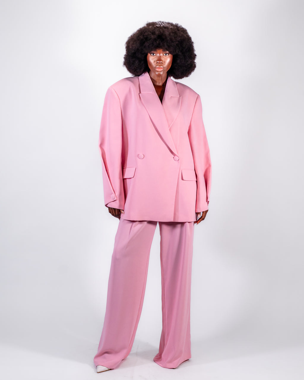 Traje oversize rosa — Blazer de doble botonadura y pantalón ancho CHEEYA