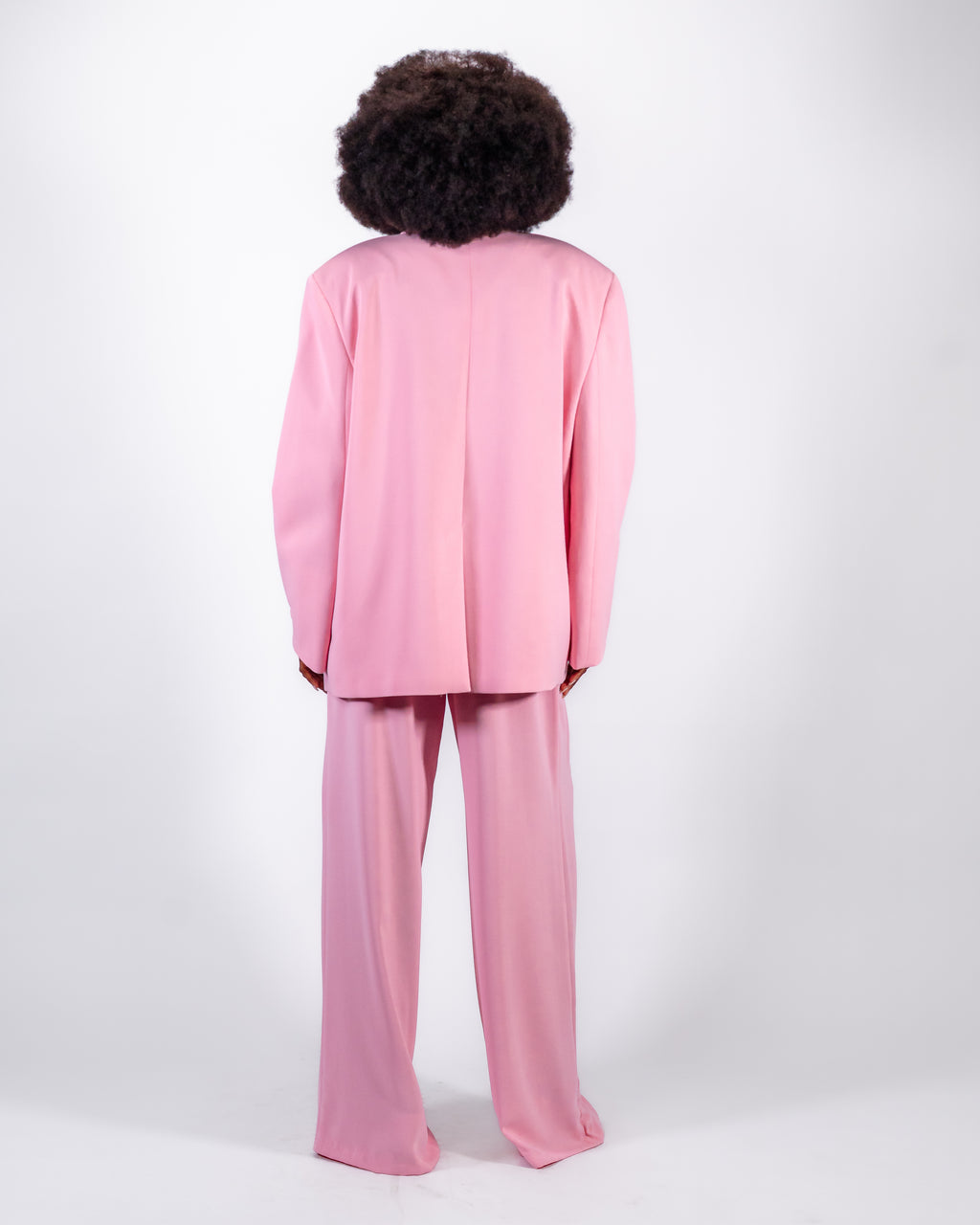 Traje oversize rosa — Blazer de doble botonadura y pantalón ancho CHEEYA