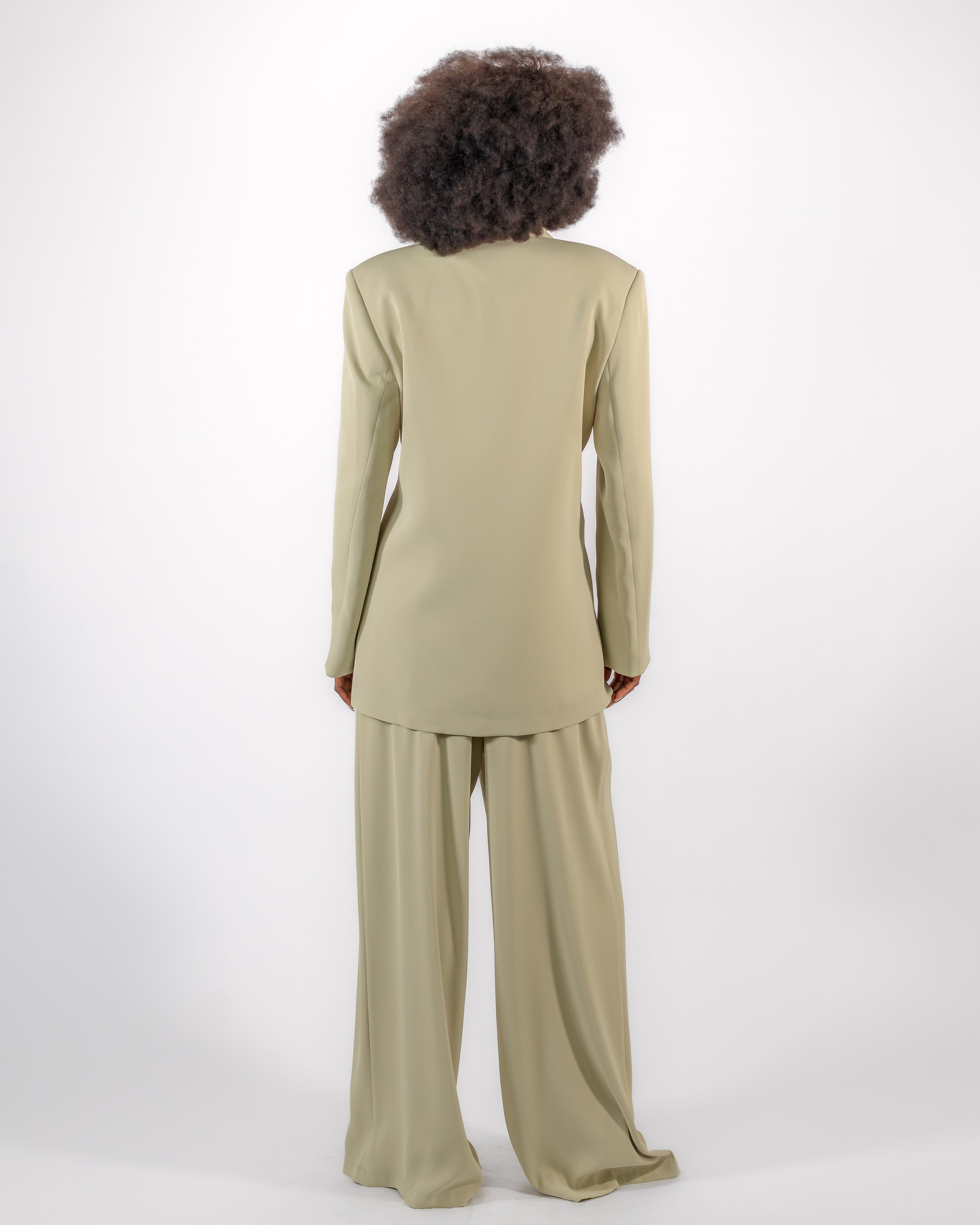 Tailleur Cintré Vert Sauge — Blazer Double Boutonnage & Pantalon Large CHEEYA